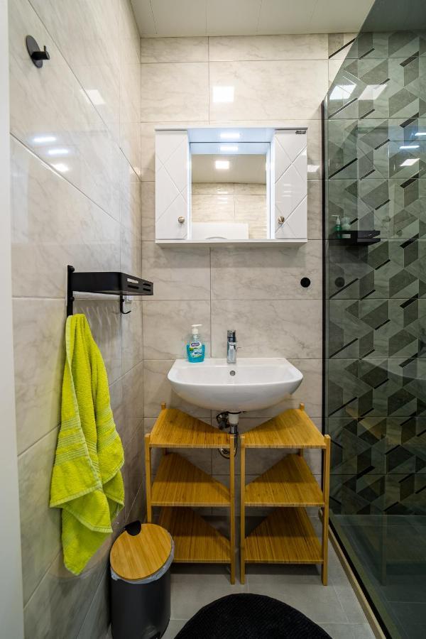 Sky Academic Apartment Varna Exterior photo