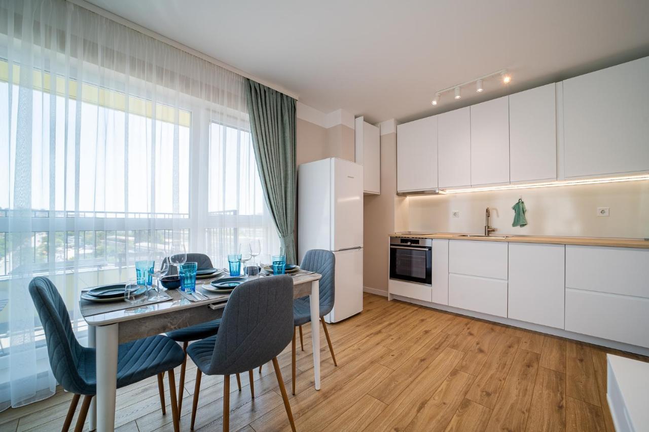 Sky Academic Apartment Varna Exterior photo